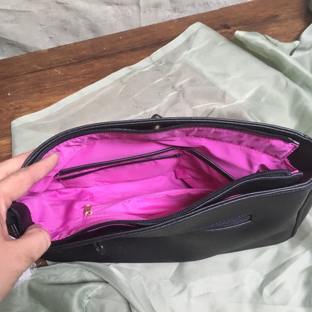 Purse - Picture 3 of 3